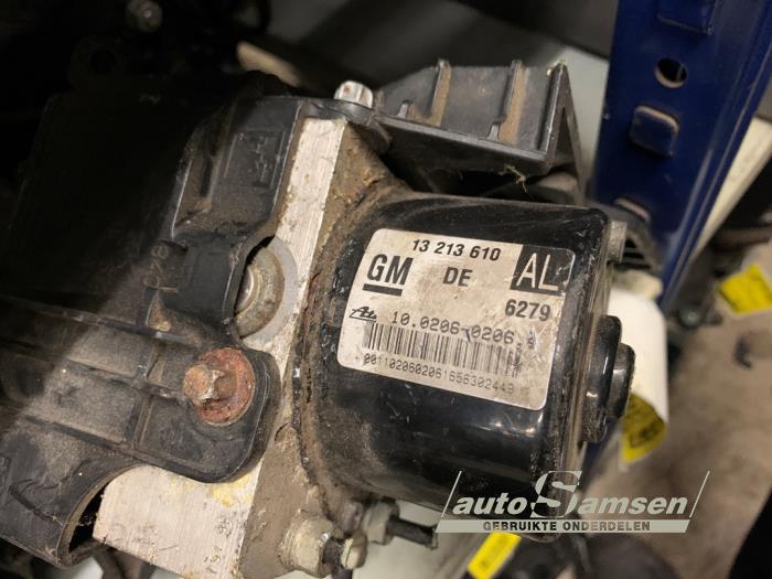 Gebruikte ABS Pomp Opel Astra H SW (L35) 1.3 CDTI 16V Ecotec Prijs € 100,00 Margeregeling aangeboden door Auto Samsen B.V.