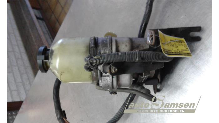 Gebruikte Servopomp Opel Astra H SW (L35) 1.7 CDTi 16V Prijs € 125,00 Margeregeling aangeboden door Auto Samsen B.V.