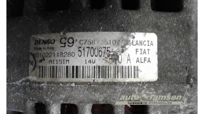 Alternator van een Fiat Grande Punto (199) 1.2 2007