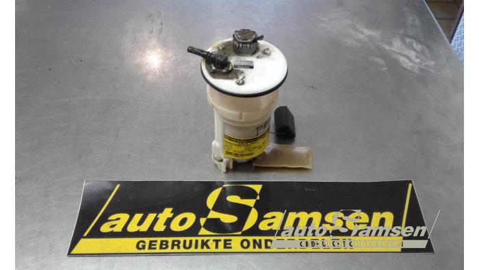 Gebruikte Tank element Pomp Toyota Previa (R3) 2.4i 16V VVT-i Prijs € 75,00 Margeregeling aangeboden door Auto Samsen B.V.