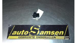 Gebruikte Luchtregelklep Mazda 3 Sport (BK) 2.0i 16V Prijs € 50,00 Margeregeling aangeboden door Auto Samsen B.V.