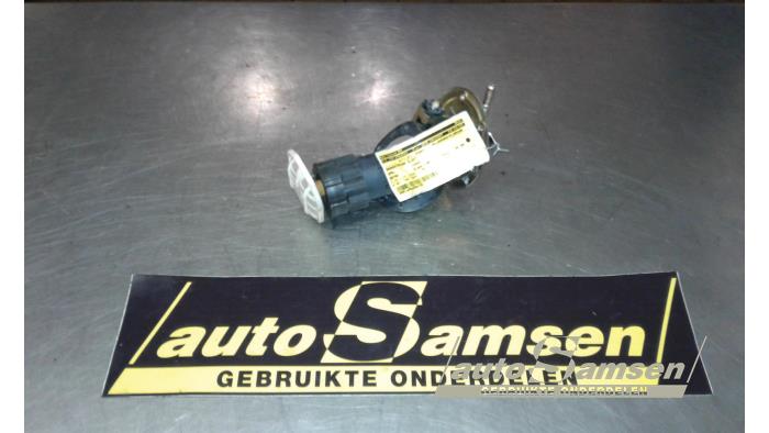 Gebruikte Tank element Pomp Opel Astra F (53/54/58/59) 1.6i Prijs € 30,00 Margeregeling aangeboden door Auto Samsen B.V.