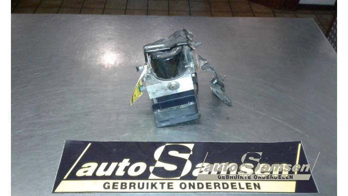 Gebruikte ABS Pomp Citroen C5 II Berline (RC) 2.0 16V Prijs € 100,00 Margeregeling aangeboden door Auto Samsen B.V.