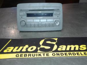 Gebruikte Radio CD Speler Fiat Panda (169) 1.2 Fire Prijs € 75,00 Margeregeling aangeboden door Auto Samsen B.V.