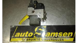 Gebruikte ABS Pomp Volvo S40 (VS) 1.6 16V Prijs € 100,00 Margeregeling aangeboden door Auto Samsen B.V.