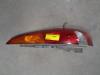 Nissan Almera Tino (V10M) 2.2 Di 16V HP Achterlicht rechts
