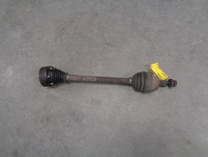 Gebruikte Steekas links-achter Volkswagen Golf V (1K1) 2.0 TDI 16V Prijs € 35,00 Margeregeling aangeboden door Westerhof autodemontage