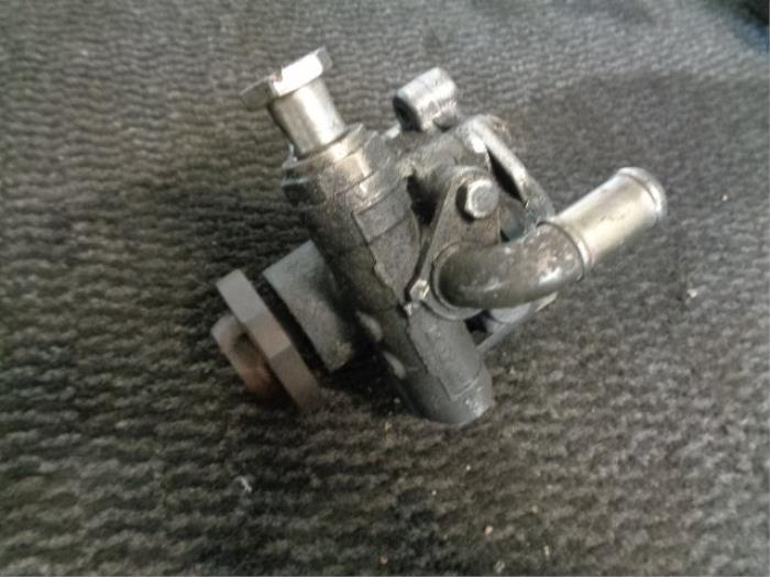 Gebruikte Servopomp Volkswagen Golf IV (1J1) 1.9 TDI Prijs € 30,00 Margeregeling aangeboden door Westerhof autodemontage