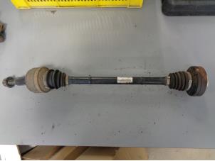 Gebruikte Steekas links-achter Volkswagen Touareg (7LA/7L6) 3.0 TDI V6 24V Prijs € 50,00 Margeregeling aangeboden door Westerhof autodemontage