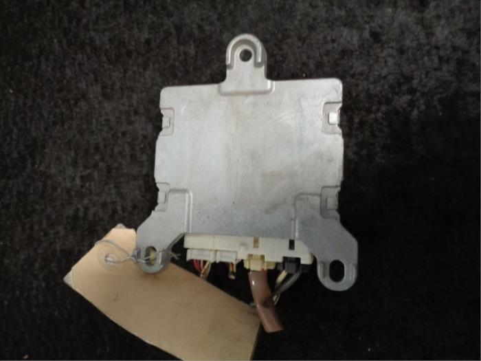 Gebruikte Airbag Module Peugeot 107 1.0 12V Prijs € 40,00 Margeregeling aangeboden door Westerhof autodemontage