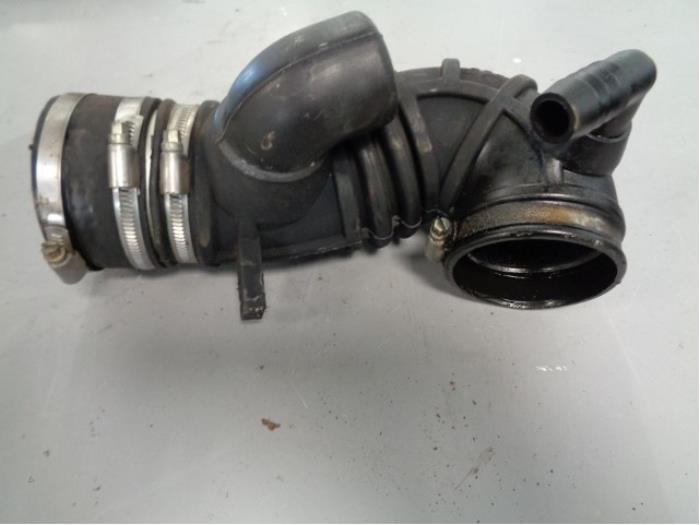 Gebruikte Intercooler Slang Opel Astra J Sports Tourer (PD8/PE8/PF8) 1.7 CDTi 16V Prijs € 15,00 Margeregeling aangeboden door Westerhof autodemontage