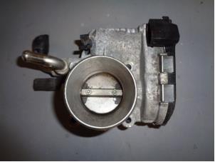 Gebruikte Gasklephuis Hyundai i10 (B5) 1.0 12V Prijs € 35,00 Margeregeling aangeboden door Westerhof autodemontage