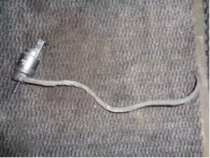 Gebruikte Ruitensproeierpomp voor Mercedes E Combi (S211) 2.2 E-220 CDI 16V Prijs € 15,00 Margeregeling aangeboden door Westerhof autodemontage