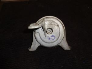 Gebruikte Motorrubber Opel Astra H (L48) 1.4 16V Twinport Prijs € 10,00 Margeregeling aangeboden door Westerhof autodemontage