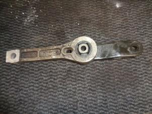 Gebruikte Motorsteun Volkswagen Golf V (1K1) 1.4 16V Prijs € 15,00 Margeregeling aangeboden door Westerhof autodemontage