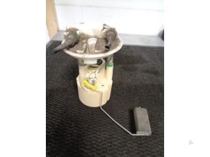 Gebruikte Benzinepomp Renault Clio II (BB/CB) 1.4 Prijs € 30,00 Margeregeling aangeboden door Westerhof autodemontage