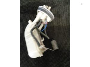 Gebruikte Benzinepomp Honda Civic (EP/EU) 1.6 16V VTEC Prijs € 35,00 Margeregeling aangeboden door Westerhof autodemontage