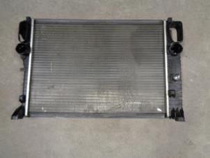 Gebruikte Radiateur Mercedes E Combi (S211) 2.2 E-220 CDI 16V Prijs € 35,00 Margeregeling aangeboden door Westerhof autodemontage