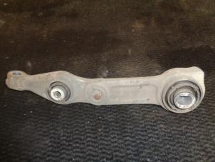 Gebruikte Draagarm links-voor Mercedes E Combi (S211) 2.2 E-220 CDI 16V Prijs € 20,00 Margeregeling aangeboden door Westerhof autodemontage