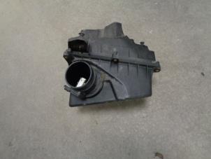 Gebruikte Luchtfilterhuis Volvo V50 (MW) 2.0 D 16V Prijs € 20,00 Margeregeling aangeboden door Westerhof autodemontage