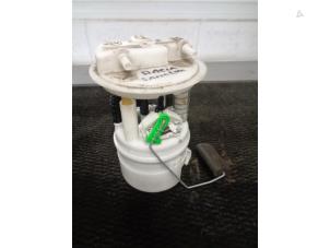 Gebruikte Benzinepomp Dacia Sandero II 0.9 TCE 12V Prijs € 25,00 Margeregeling aangeboden door Westerhof autodemontage