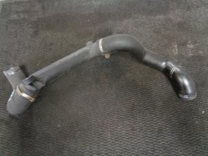 Gebruikte Intercooler Slang Dacia Sandero II 0.9 TCE 12V Prijs € 15,00 Margeregeling aangeboden door Westerhof autodemontage