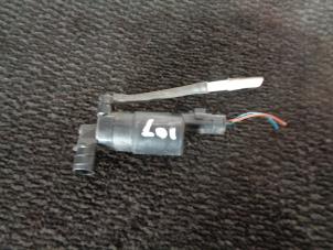 Gebruikte Ruitensproeier voor Peugeot 107 1.0 12V Prijs € 15,00 Margeregeling aangeboden door Westerhof autodemontage