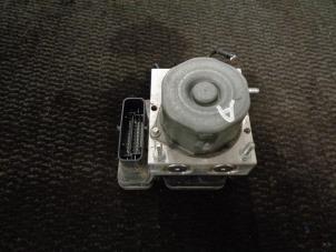 Gebruikte ABS Pomp Mercedes A (W176) 1.5 A-180 CDI, A-180d 16V Prijs € 125,00 Margeregeling aangeboden door Westerhof autodemontage