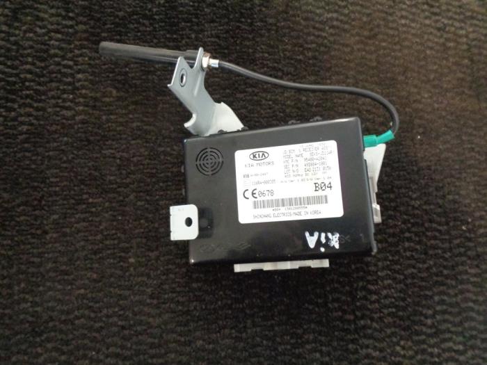 Gebruikte Computer Body Control Kia Cee'd (JDB5) 1.6 GDI 16V Prijs € 40,00 Margeregeling aangeboden door Westerhof autodemontage