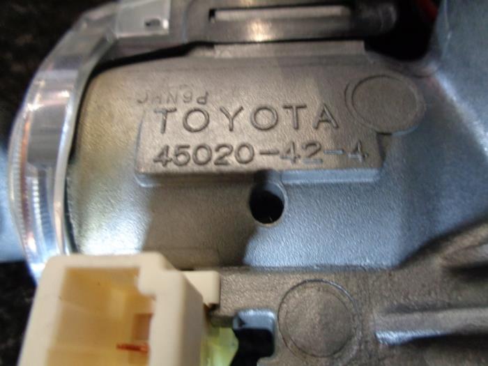Kontaktslot+Sleutel van een Toyota Auris 2007