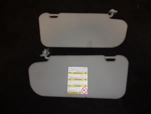 Gebruikte Zonneklep Mazda 3 Sport (BK) 1.3i 16V Prijs € 20,00 Margeregeling aangeboden door Westerhof autodemontage