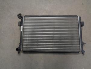 Gebruikte Radiateur Volkswagen Golf IV (1J1) 1.4 16V Prijs € 25,00 Margeregeling aangeboden door Westerhof autodemontage