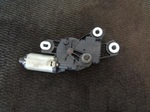 Gebruikte Ruitenwissermotor achter Seat Ibiza IV (6J5) 1.4 TDI Prijs € 25,00 Margeregeling aangeboden door Westerhof autodemontage