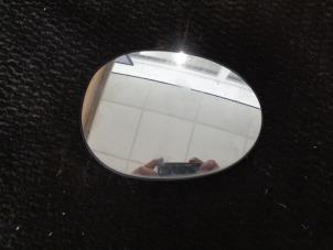 Gebruikte Spiegelglas rechts Toyota Aygo (B10) Prijs € 10,00 Margeregeling aangeboden door Westerhof autodemontage