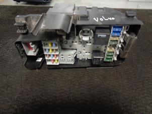 Gebruikte Zekeringkast Volvo XC70 (SZ) XC70 2.4 D5 20V Prijs € 50,00 Margeregeling aangeboden door Westerhof autodemontage