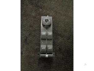 Gebruikte Ruit schakelaar elektrisch Ford Focus C-Max 1.8 16V Prijs € 20,00 Margeregeling aangeboden door Westerhof autodemontage