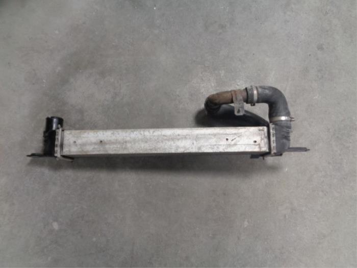 Intercooler van een Citroën Nemo (AA) 1.3 HDi 75 2013