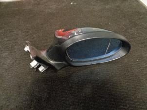 Gebruikte Buitenspiegel rechts BMW 1 serie (E87/87N) 118i 16V Prijs € 35,00 Margeregeling aangeboden door Westerhof autodemontage