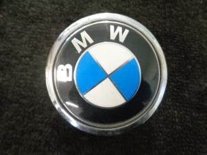 Gebruikte Handgreep Achterklep BMW 1 serie (E87/87N) 118i 16V Prijs € 25,00 Margeregeling aangeboden door Westerhof autodemontage