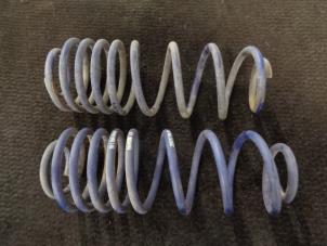 Gebruikte Veerschroef achter Ford Fiesta 5 ST 2.0 16V ST150 Prijs € 30,00 Margeregeling aangeboden door Westerhof autodemontage