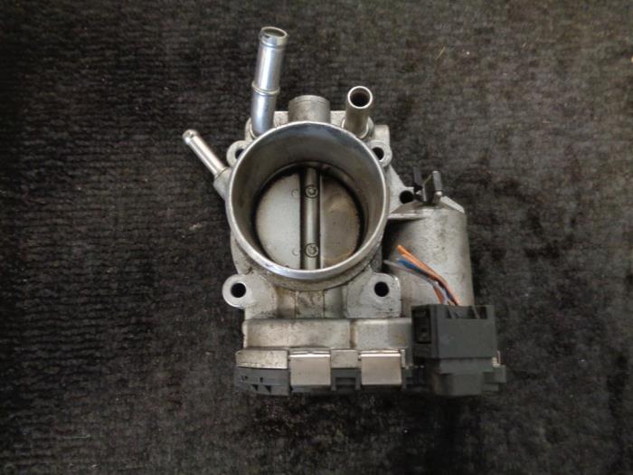 Gebruikte Gasklephuis Hyundai i30 (FD) 1.4 CVVT 16V Prijs € 45,00 Margeregeling aangeboden door Westerhof autodemontage