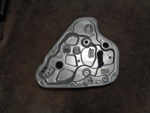 Gebruikte Ruitmechaniek 4Deurs rechts-achter Hyundai i30 (FD) 1.4 CVVT 16V Prijs € 25,00 Margeregeling aangeboden door Westerhof autodemontage