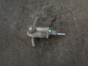 Gebruikte Ruitensproeierpomp voor Hyundai Getz 1.4i 16V Prijs € 15,00 Margeregeling aangeboden door Westerhof autodemontage