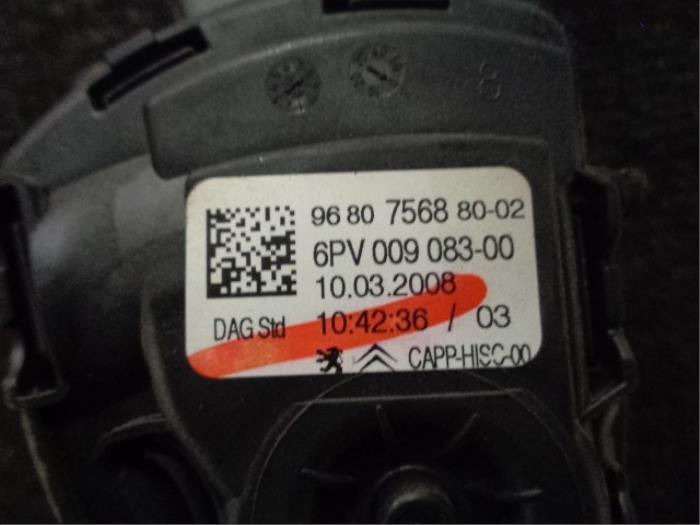 Gaspedaalpositie Sensor van een Peugeot 308 (4A/C) 1.6 HDi 16V 2008