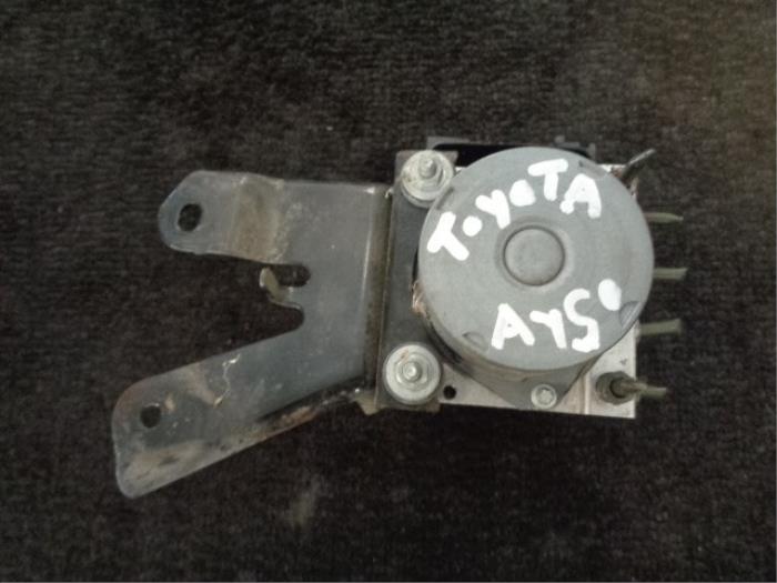 Gebruikte ABS Pomp Toyota Aygo (B10) 1.0 12V VVT-i Prijs € 60,00 Margeregeling aangeboden door Westerhof autodemontage
