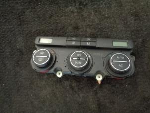 Gebruikte Kachel Bedieningspaneel Volkswagen Touran (1T1/T2) 2.0 Ecofuel Prijs € 30,00 Margeregeling aangeboden door Westerhof autodemontage