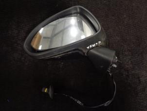 Gebruikte Spiegel Buiten links Opel Corsa D 1.2 16V Prijs € 35,00 Margeregeling aangeboden door Westerhof autodemontage