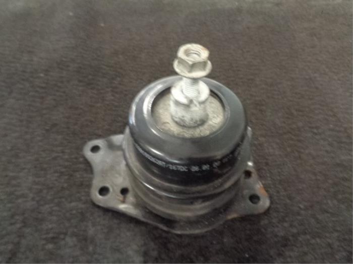 Gebruikte Motorrubber Skoda Roomster (5J) 1.6 16V Prijs € 25,00 Margeregeling aangeboden door Westerhof autodemontage