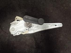 Gebruikte Ruitmechaniek 4Deurs links-achter Toyota Avensis Wagon (T25/B1E) 1.8 16V VVT-i Prijs € 25,00 Margeregeling aangeboden door Westerhof autodemontage