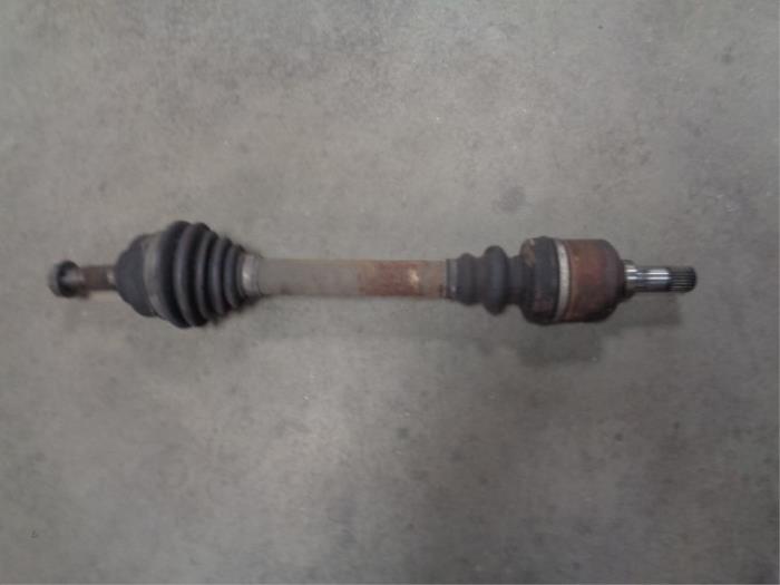 Gebruikte Steekas links-voor Peugeot 307 CC (3B) 2.0 16V Prijs € 30,00 Margeregeling aangeboden door Westerhof autodemontage